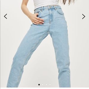 TOPSHOP MOTO Bleached Mom Jeans SIZE W26L32